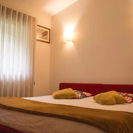 Casa Encosta Da Canicada Nyaraló