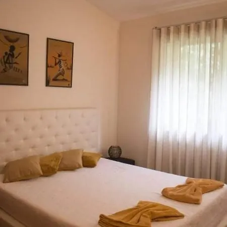 Casa Encosta Da Canicada *