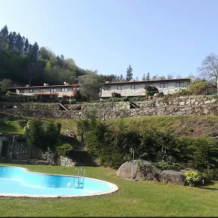 Casa Encosta Da Caniçada